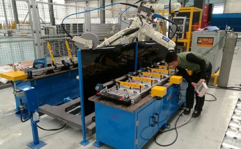 铝模板-OTC-VD6003F-双风冷工位双机器人焊接工作站
